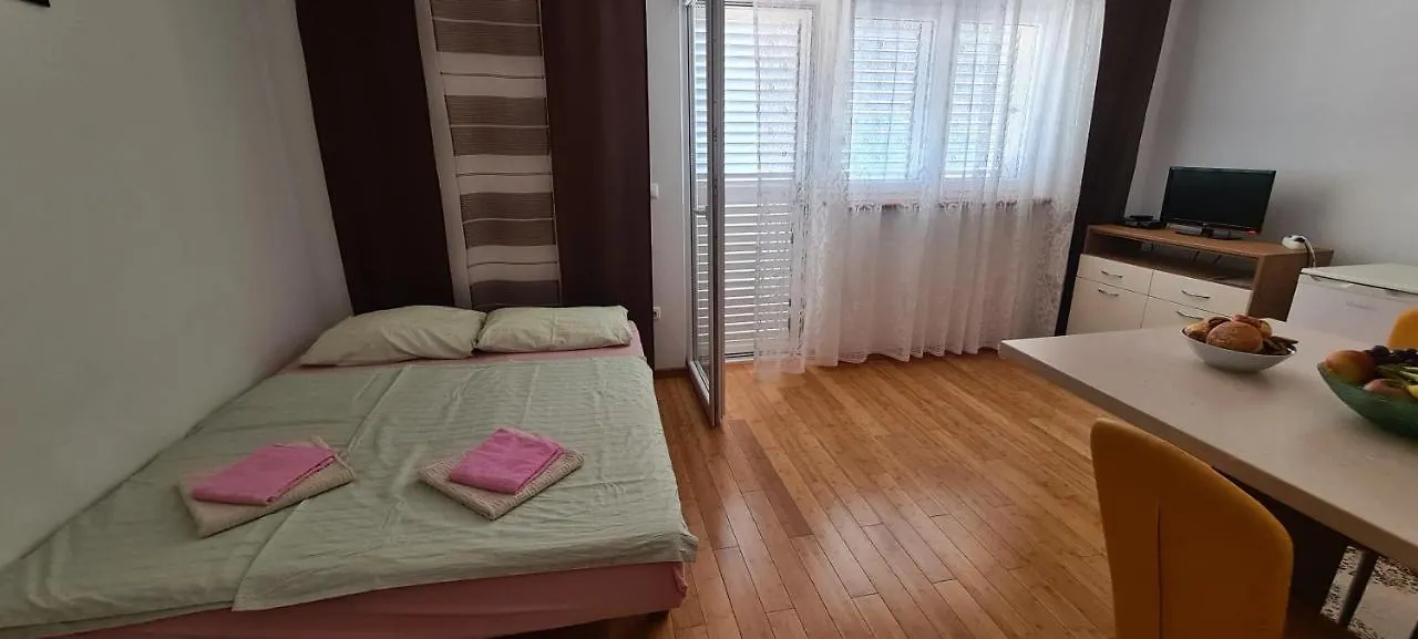 Apartmani Gizela سيغيت دونيي بيت ضيافة
