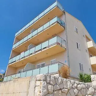 Apartmani Gizela Seget Donji 0*,