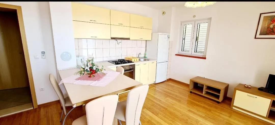 Apartmani Gizela Seget Donji
