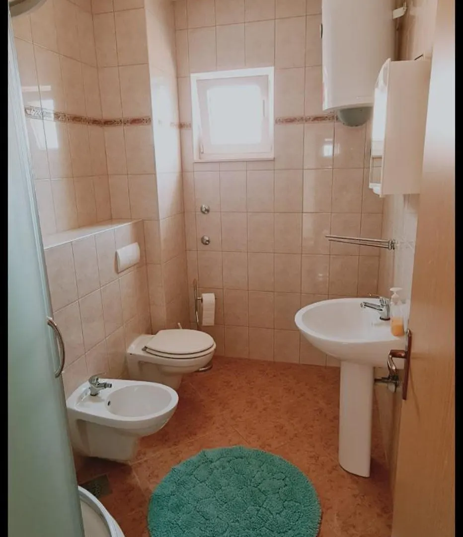 Apartmani Gizela Seget Donji Guest house